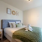 Апартаменты The Waves With Parking By Interhome Остенде
